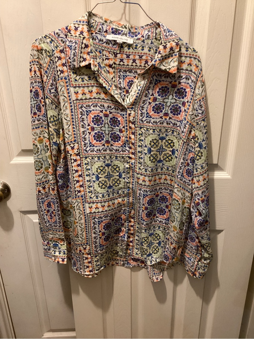 Rose & Olive Multicolor Tile Floral Button-Up Blouse